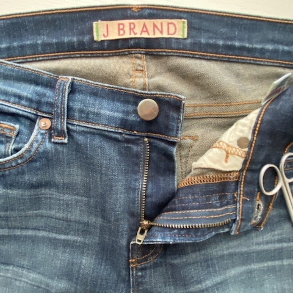 J BRAND Women's Cigarette Leg Mid Rise in Heirloom Wash Size 28 - Picture 8 of 16